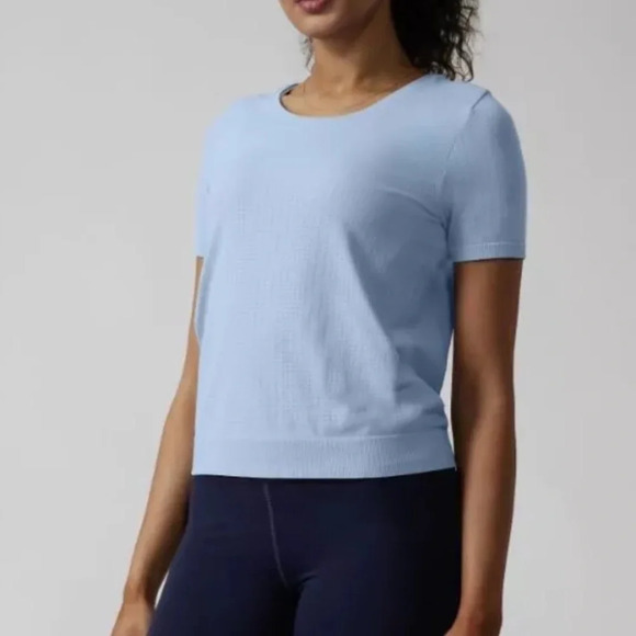 Athleta In Motion Tee Size  Large Color Career Blue - Picture 1 of 7